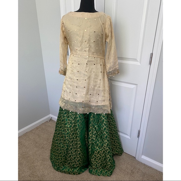 Sehrish Nadeem Formal Embellished Palazzo Lehenga - Picture 4 of 11